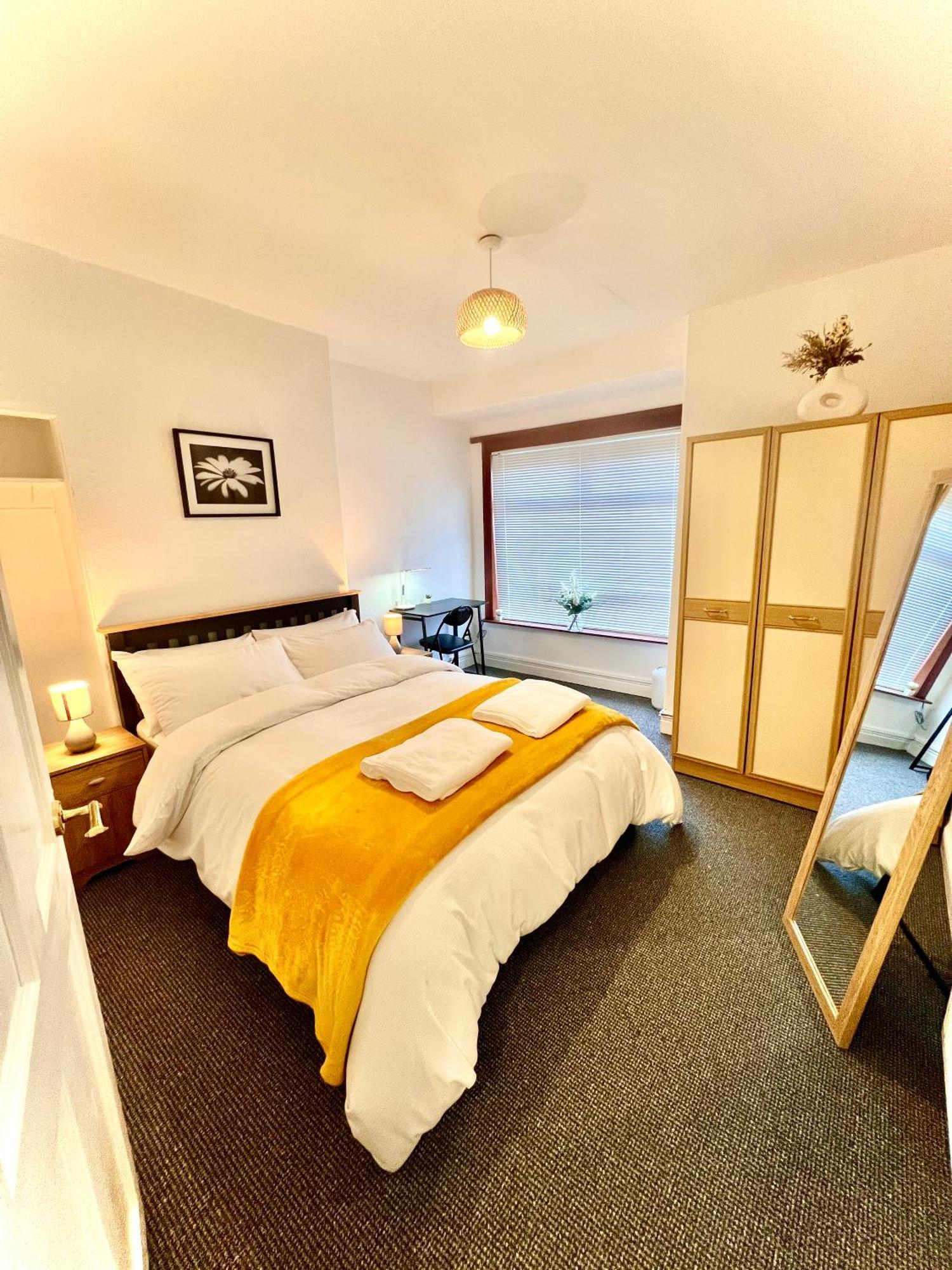 Centrally Located With Free Wifi Homestay *