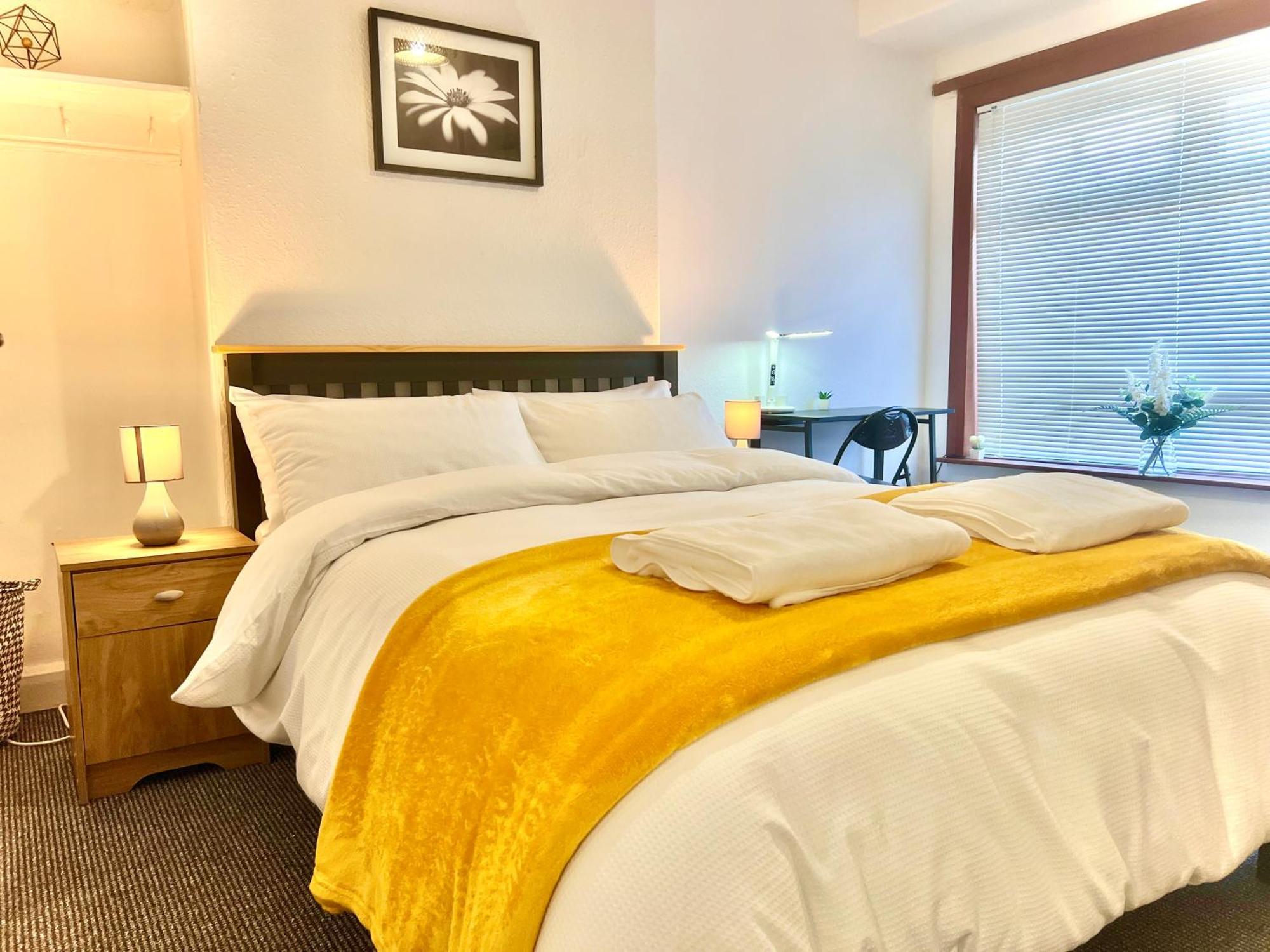 Centrally Located With Free Wifi * Kingston upon Hull