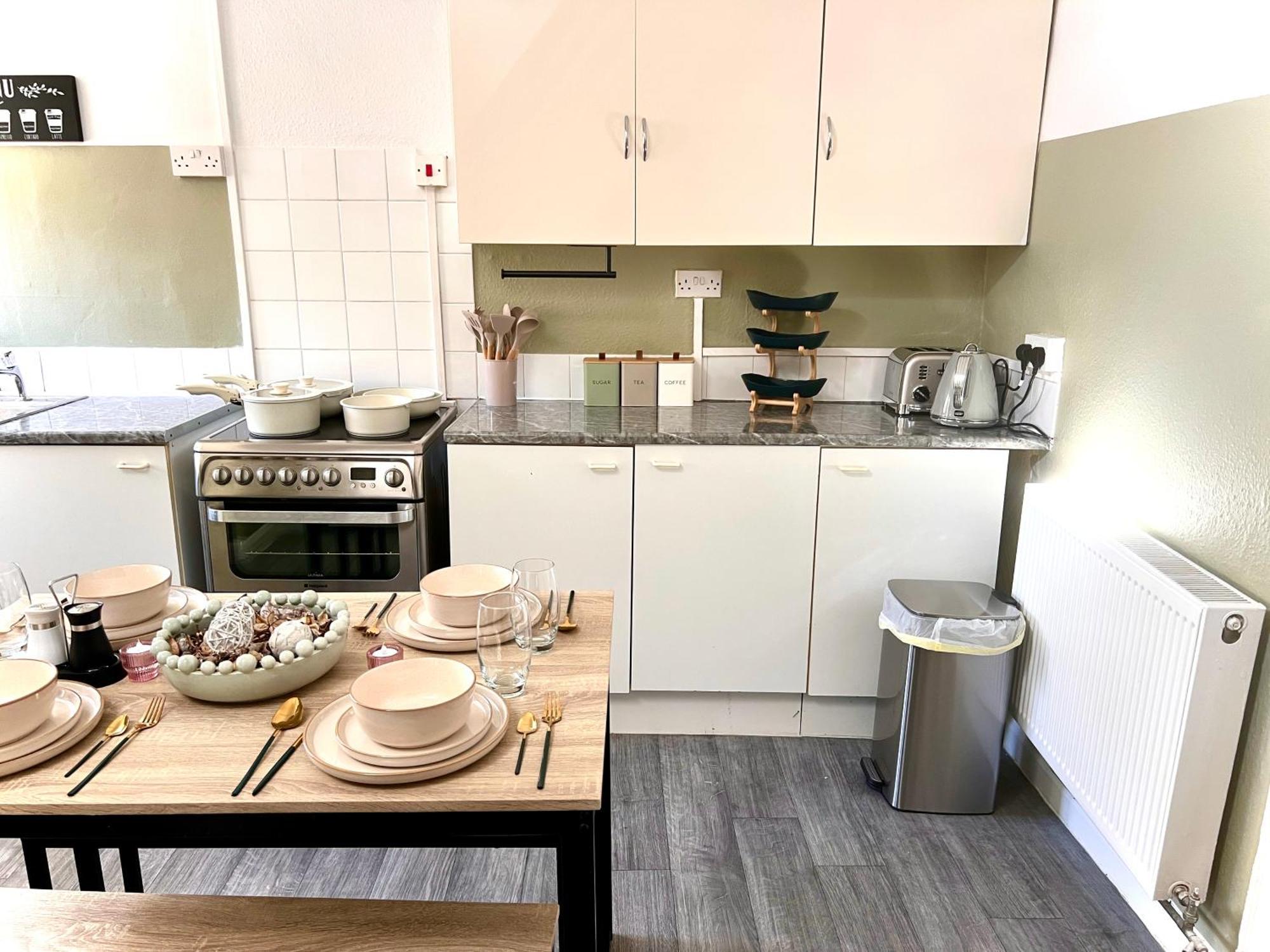 Centrally Located With Free Wifi Homestay