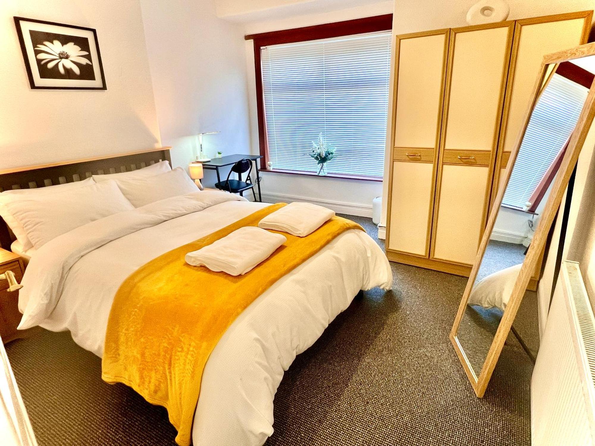 Homestay Centrally Located With Free Wifi Kingston upon Hull
