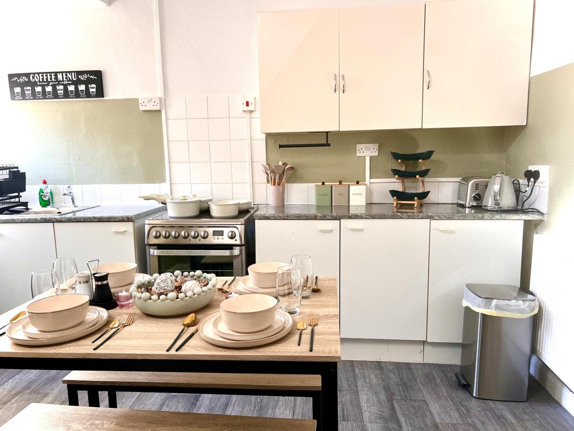 Centrally Located With Free Wifi Homestay *