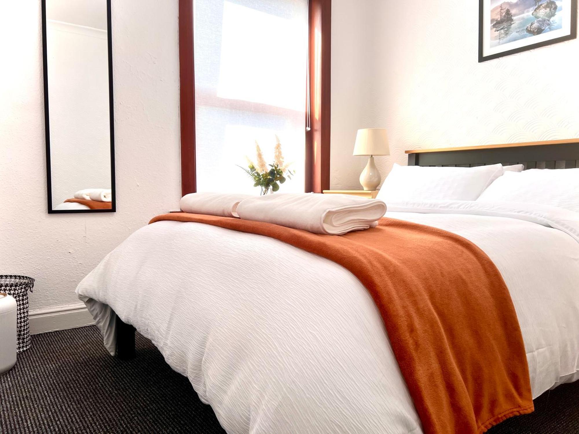 Centrally Located With Free Wifi * Kingston upon Hull