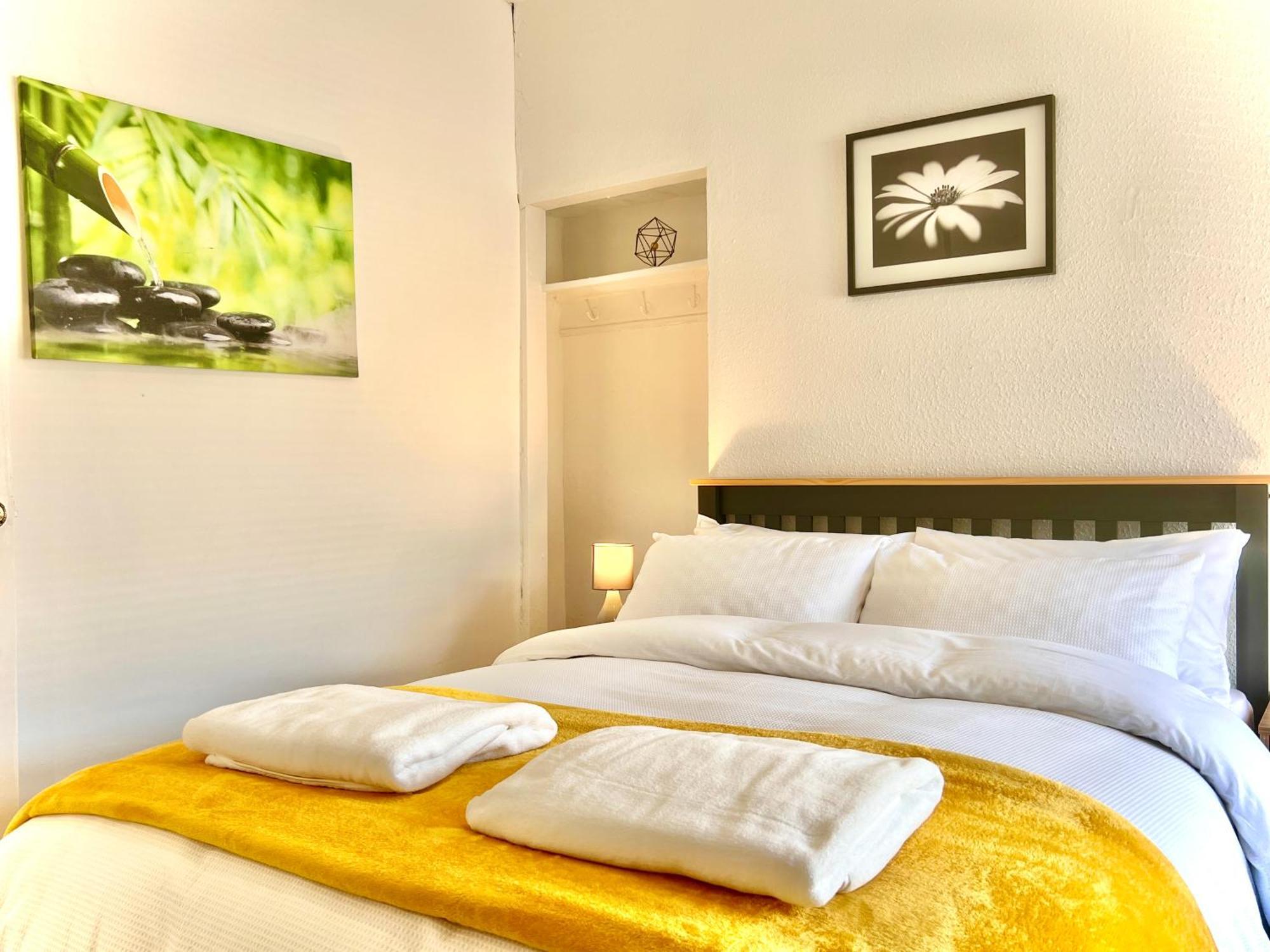 Centrally Located With Free Wifi Homestay